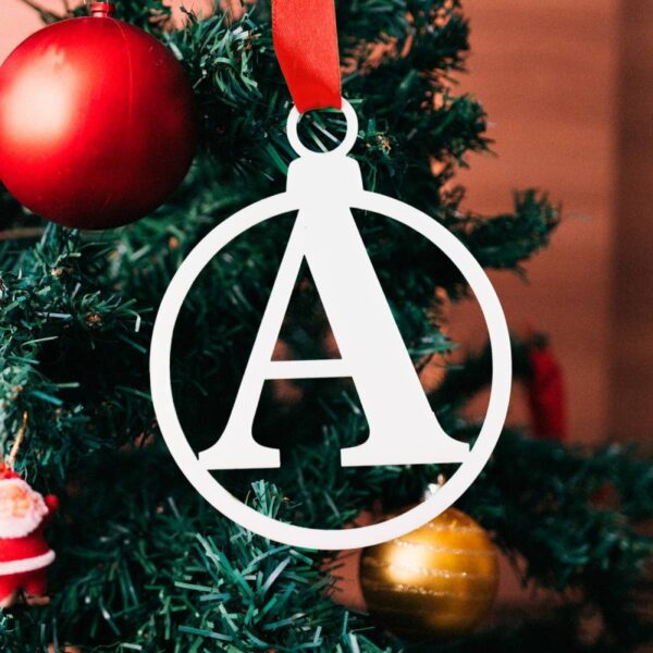 Bola con Inicial de Navidad Blanca Personalizada