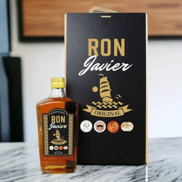 Caja Regalo Botella Ron Premium Personalizada