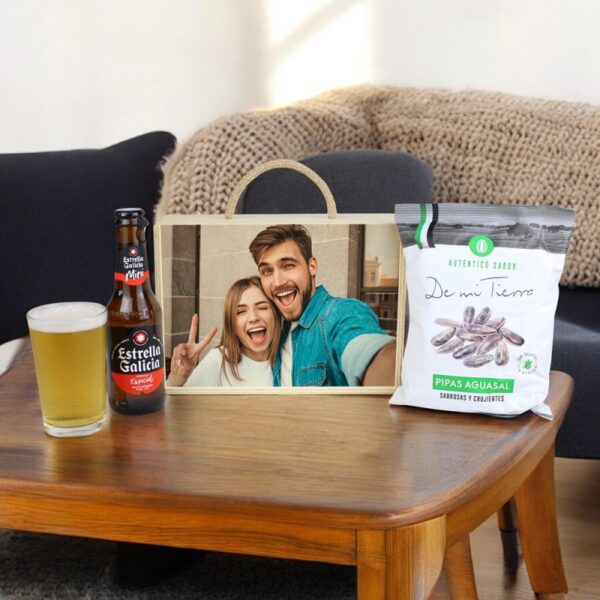Caja Regalo con Foto Cerveza Vaso y Pipas