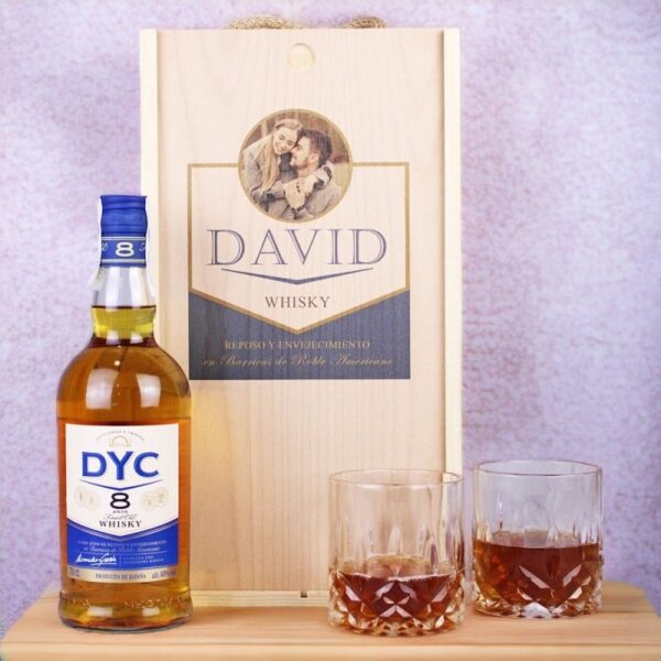 Caja Regalo Personalizada DYC 8 Años + Vasos